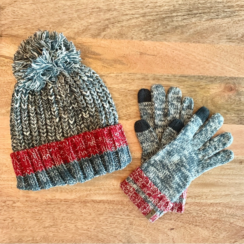 | eddie bauer • herringbone gray & red ravenna pom beanie & gloves set |